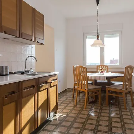 Appartement One4all Punat